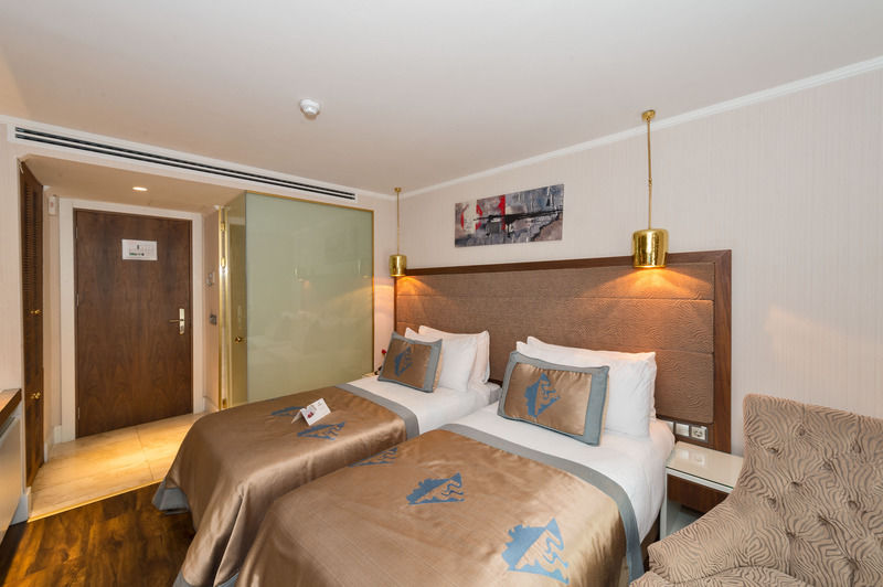 Darkmen 2 Otel